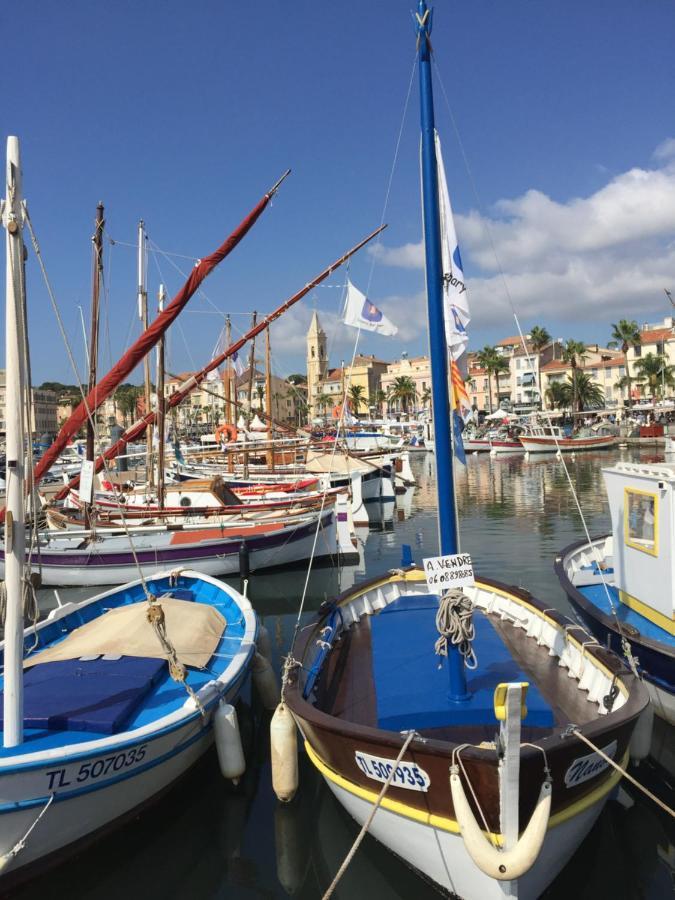 Superbe Studio Sur Le Port Et Rue Pietonne Sanary-sur-Mer Exterior photo